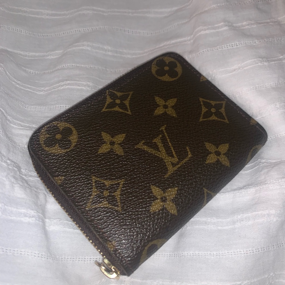 ⛔️SOLD⛔️ Louis Vuitton Monogram Zippy Coin Purse